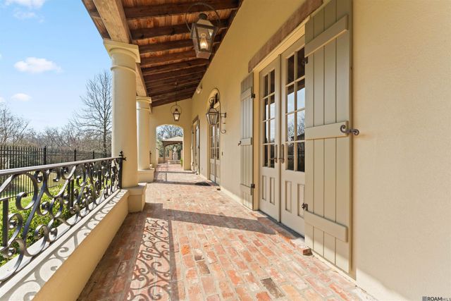 5806 Highland Rd, Baton Rouge, LA 70808