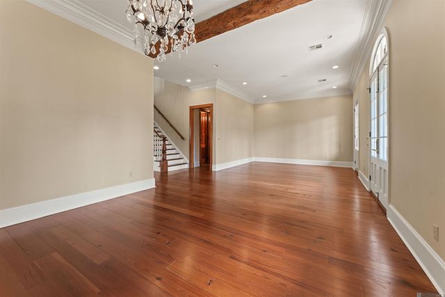 5806 Highland Rd, Baton Rouge, LA 70808