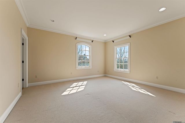 5806 Highland Rd, Baton Rouge, LA 70808