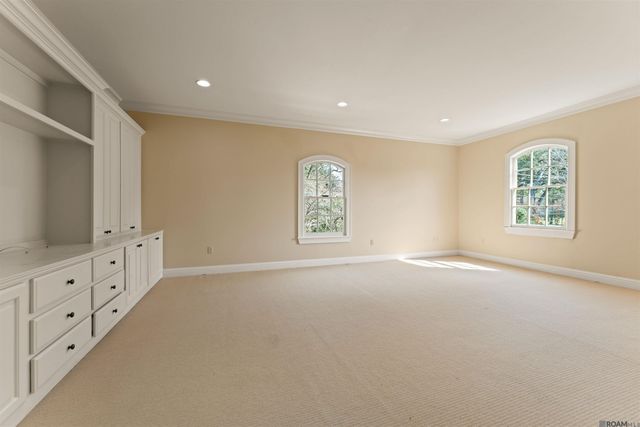 5806 Highland Rd, Baton Rouge, LA 70808