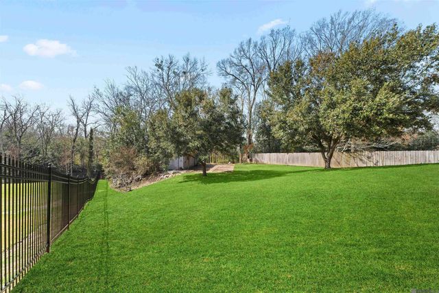 5806 Highland Rd, Baton Rouge, LA 70808