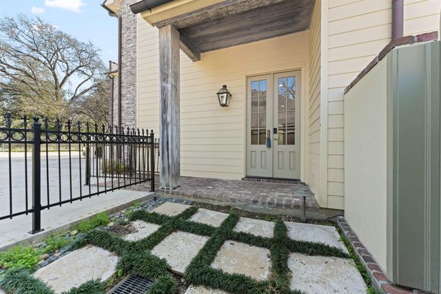 5806 Highland Rd, Baton Rouge, LA 70808