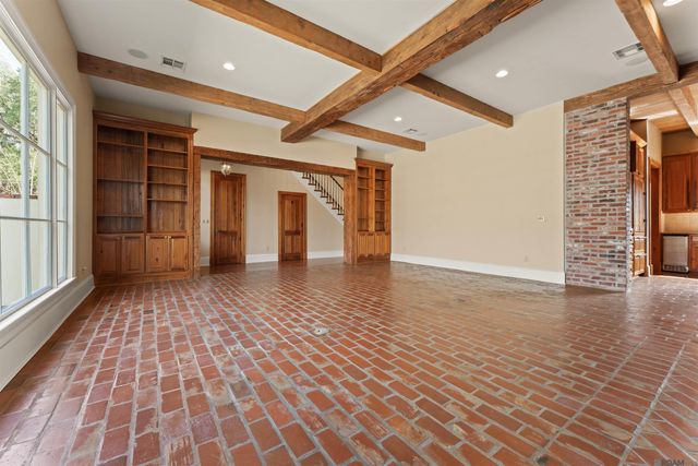 5806 Highland Rd, Baton Rouge, LA 70808