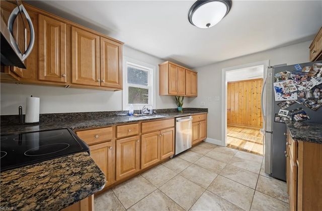 524 Hollywood AVE, Suffolk, VA 23434