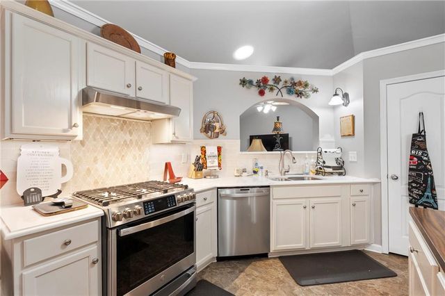 2178 Breezewood Drive, Monroe, GA 30655