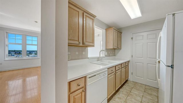 750 N TAMIAMI TRAIL 1018, Sarasota, FL 34236