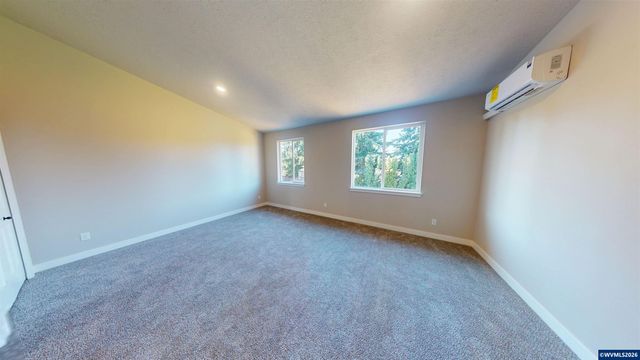 196 Gwinn St E, Monmouth, OR 97361