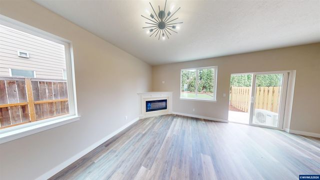 196 Gwinn St E, Monmouth, OR 97361