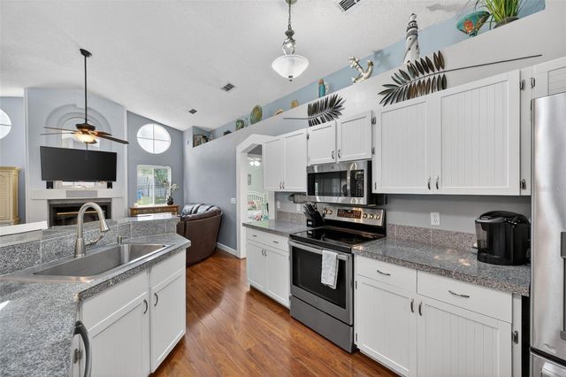 962 EDGEHILL DRIVE, Palm Harbor, FL 34684