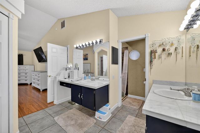 962 EDGEHILL DRIVE, Palm Harbor, FL 34684