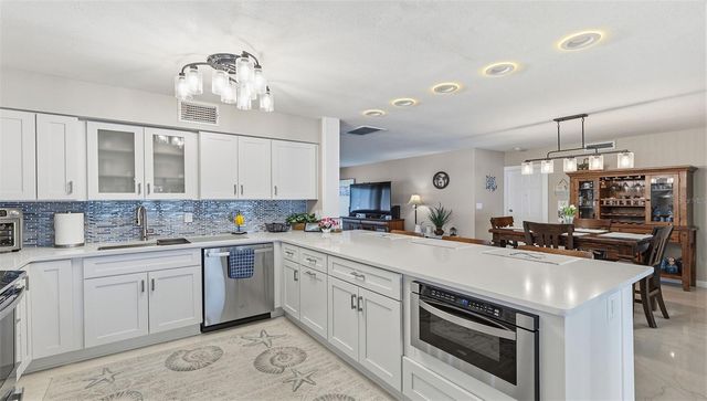 4091 50TH AVENUE S, St Petersburg, FL 33711