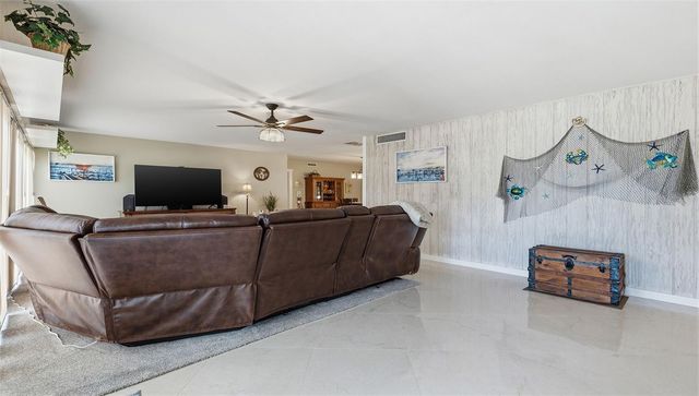 4091 50TH AVENUE S, St Petersburg, FL 33711