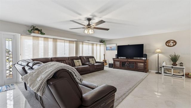 4091 50TH AVENUE S, St Petersburg, FL 33711