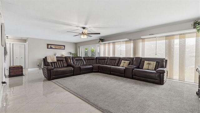 4091 50TH AVENUE S, St Petersburg, FL 33711