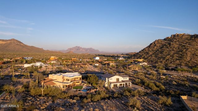 2918 N 90TH Street, Mesa, AZ 85207