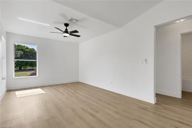 3760 50th AVE NE, Naples, FL 34120