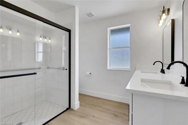 3760 50th AVE NE, Naples, FL 34120