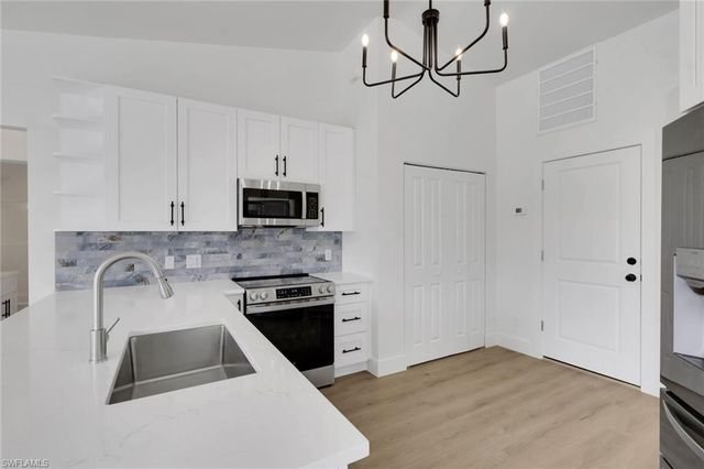 3760 50th AVE NE, Naples, FL 34120