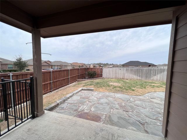 9301 Hill Topper Trail, Fort Worth, TX 76131