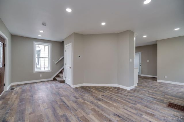 2043 Lawrence Avenue, Norwood, OH 45212