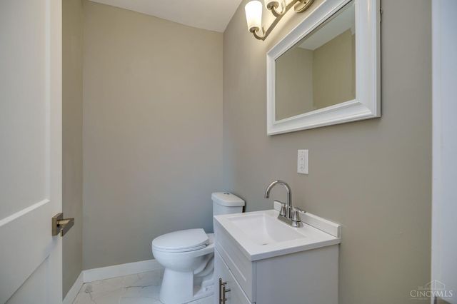 2043 Lawrence Avenue, Norwood, OH 45212