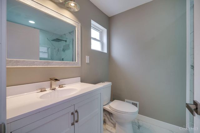 2043 Lawrence Avenue, Norwood, OH 45212