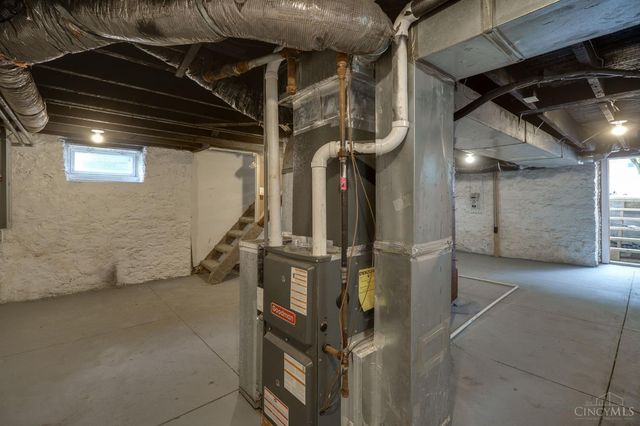 2043 Lawrence Avenue, Norwood, OH 45212