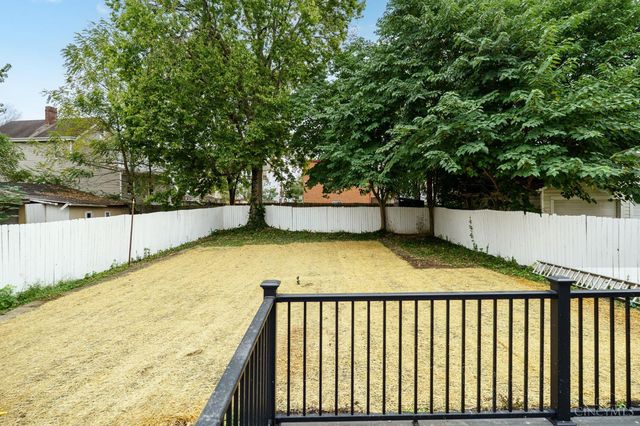 2043 Lawrence Avenue, Norwood, OH 45212