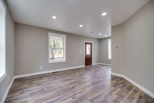 2043 Lawrence Avenue, Norwood, OH 45212