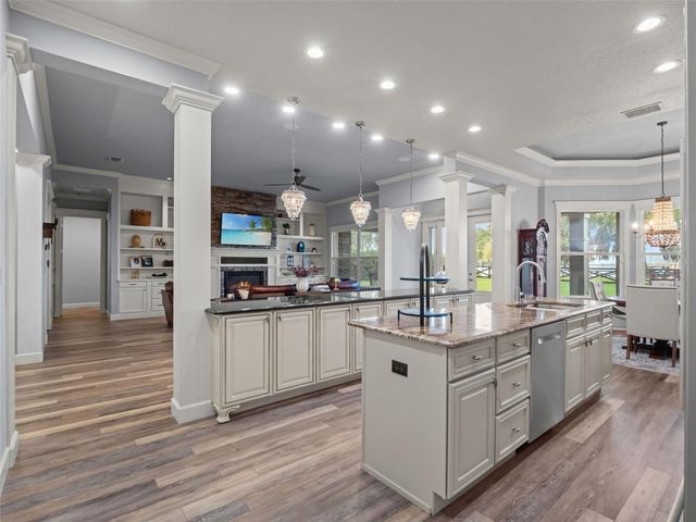 12442 LAKESHORE DRIVE, Clermont, FL 34711