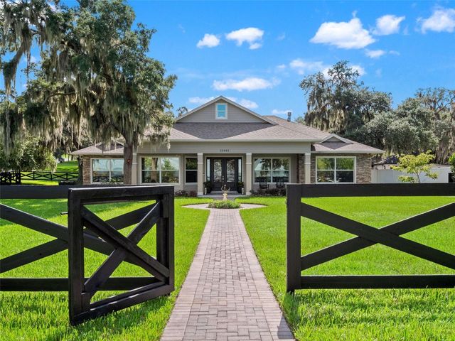 12442 LAKESHORE DRIVE, Clermont, FL 34711