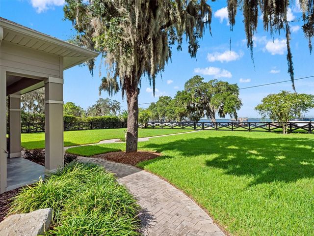 12442 LAKESHORE DRIVE, Clermont, FL 34711