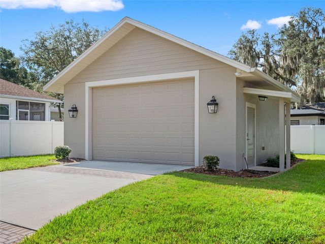 12442 LAKESHORE DRIVE, Clermont, FL 34711