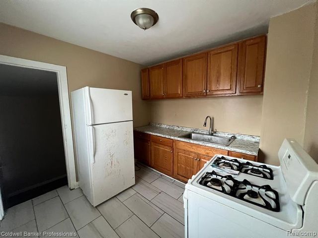 8080 Penrod Street, Detroit, MI 48228