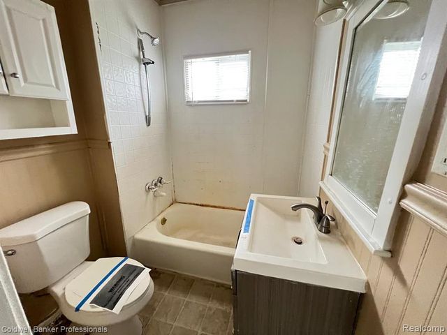 8080 Penrod Street, Detroit, MI 48228