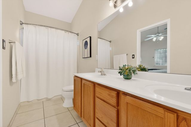 7320 Wild Olive Avenue NE, Albuquerque, NM 87113