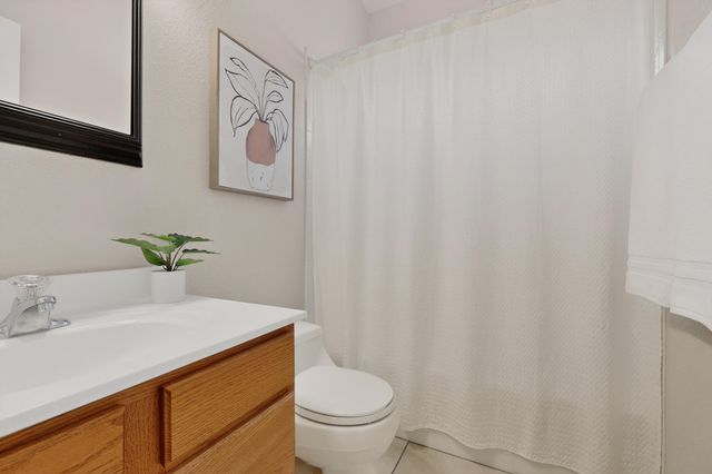 7320 Wild Olive Avenue NE, Albuquerque, NM 87113