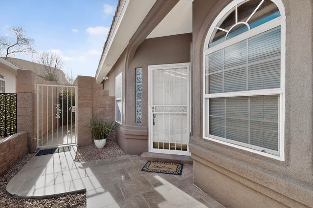 7320 Wild Olive Avenue NE, Albuquerque, NM 87113
