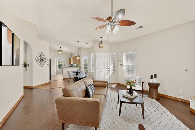 7320 Wild Olive Avenue NE, Albuquerque, NM 87113