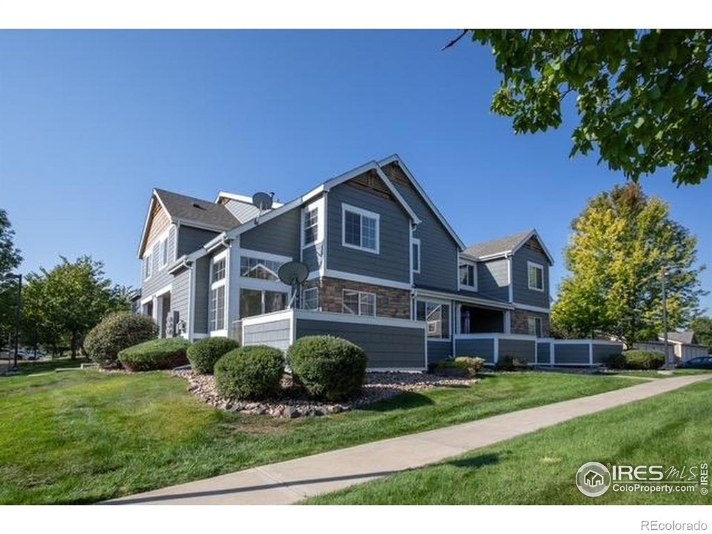 805 Summer Hawk Drive 27, Longmont, CO 80504