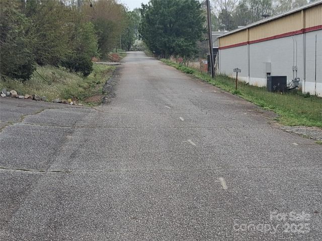 2321 Magnolia Place 12, Morganton, NC 28655