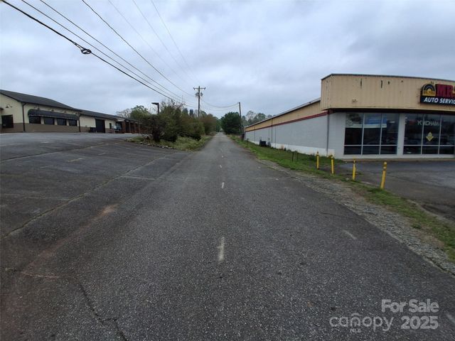 2321 Magnolia Place 12, Morganton, NC 28655
