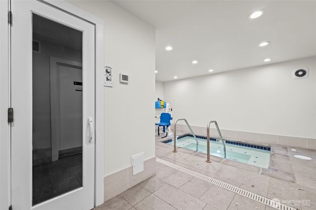 2500 S 370th Street #138, Federal Way, WA 98003