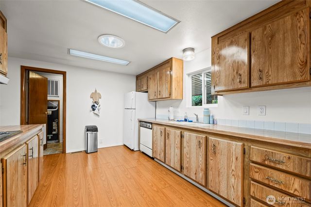 2500 S 370th Street #138, Federal Way, WA 98003