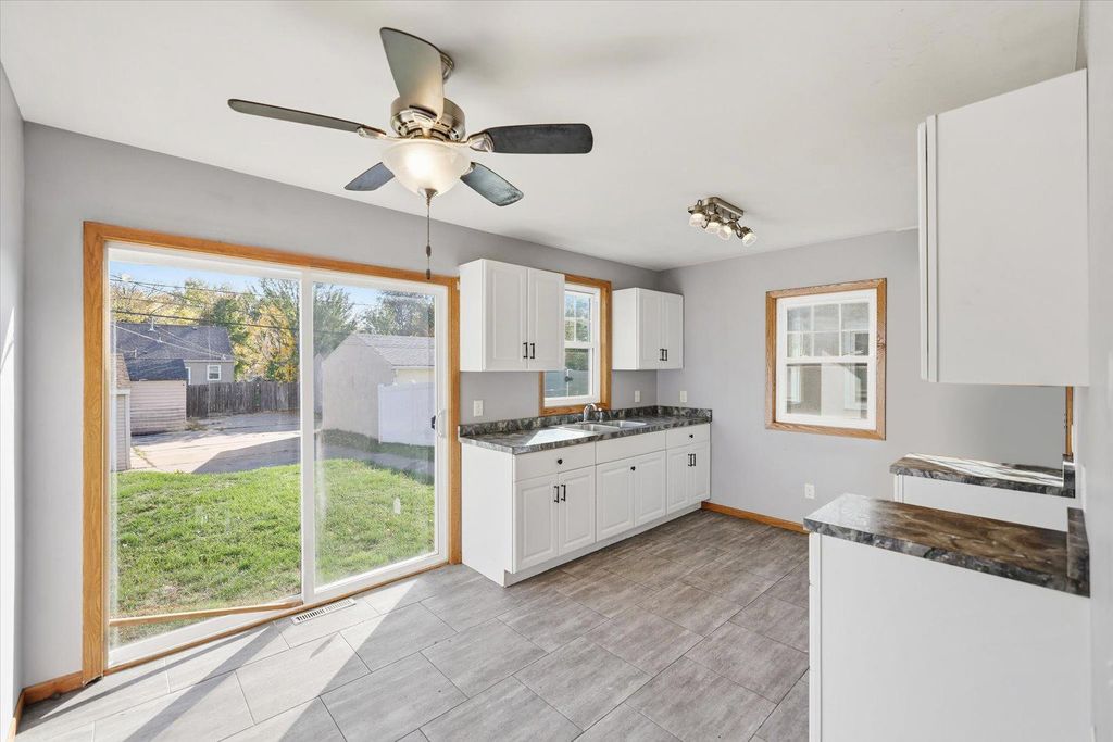 5206 Xerxes Avenue N, Minneapolis, MN 55430 — photo 4