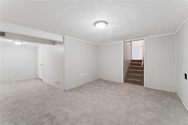 5901 Fairlane Drive, Kansas City, MO 64134