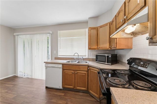 5901 Fairlane Drive, Kansas City, MO 64134