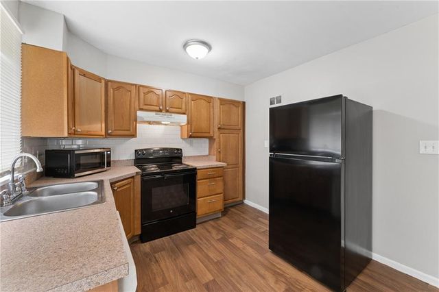 5901 Fairlane Drive, Kansas City, MO 64134