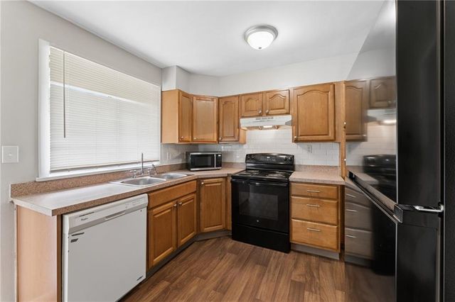 5901 Fairlane Drive, Kansas City, MO 64134