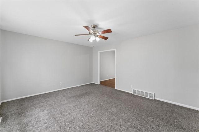 5901 Fairlane Drive, Kansas City, MO 64134